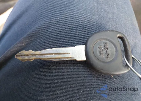 2000 Chevrolet S-10 Ls from USA, damaged, VIN 1GCCS1955Y8241173